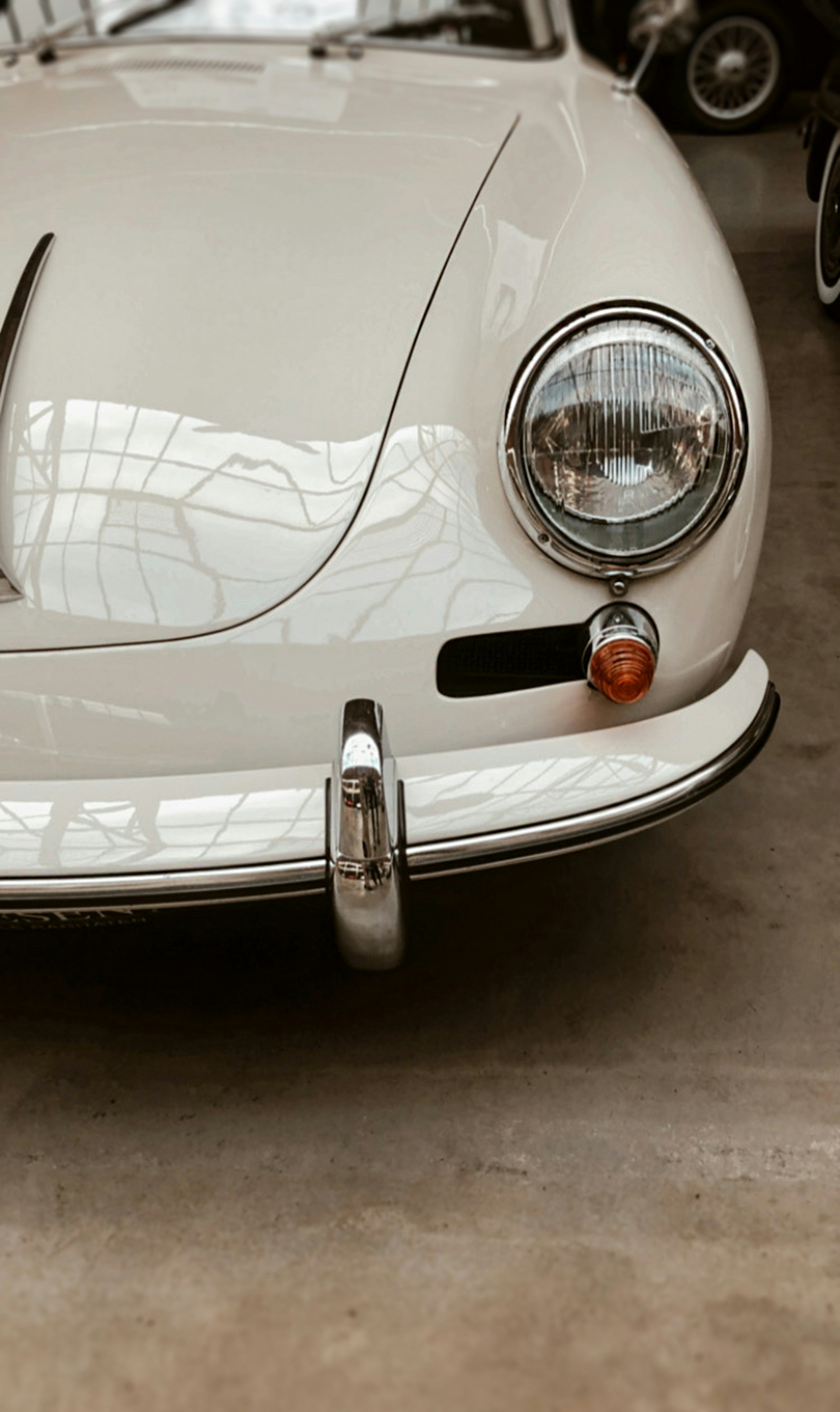 Signature detailing
